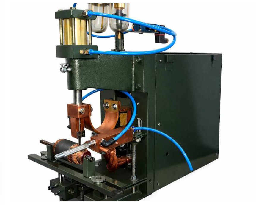 SOLDADORA DE INDUCIDOS DE 20 KVA